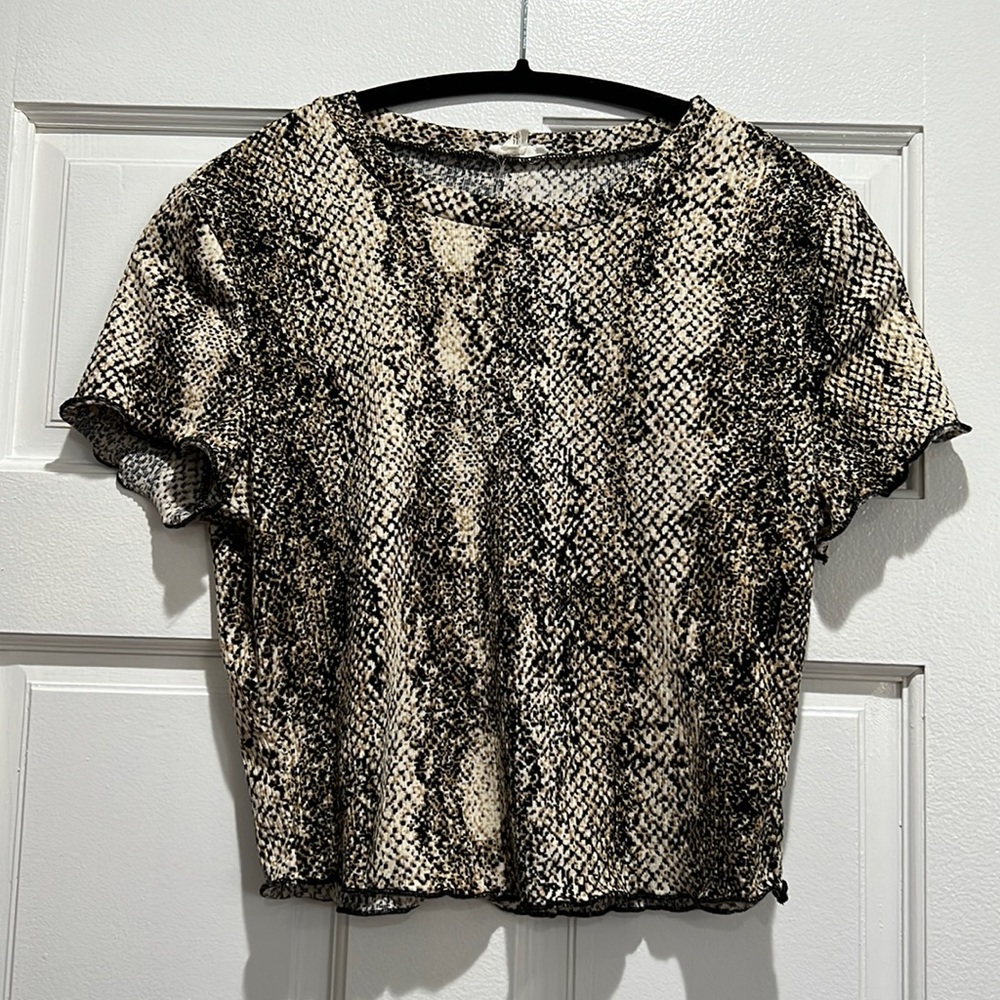Snake print short sleeve